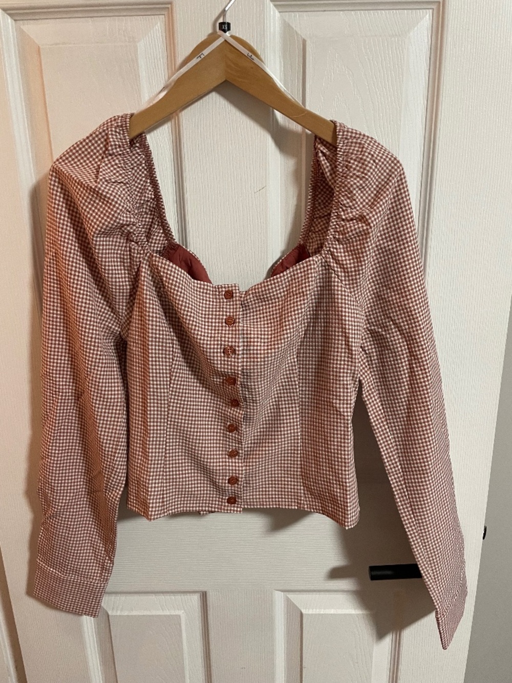 Balloon sleeve Gingham top